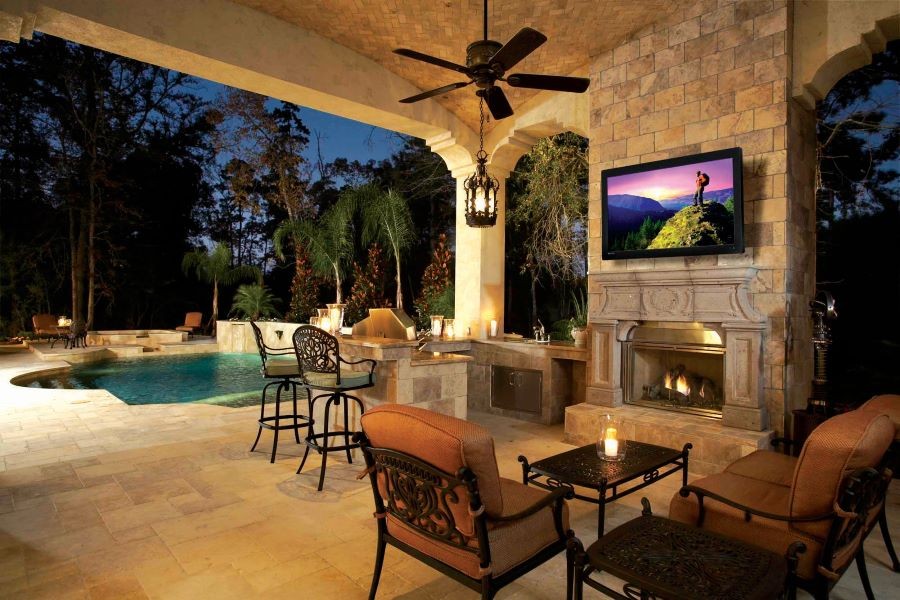 How-to-Choose-the-Perfect-Outdoor-Television-in-Time-for-Summer