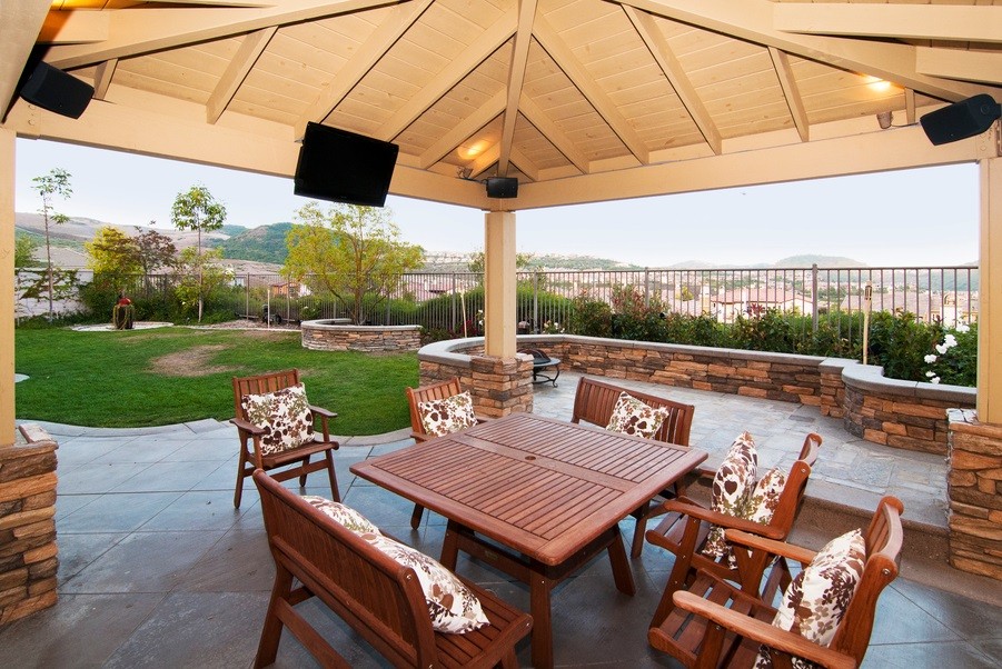 3-Outdoor-Entertainment-Ideas-for-Your-Greenwich-Home