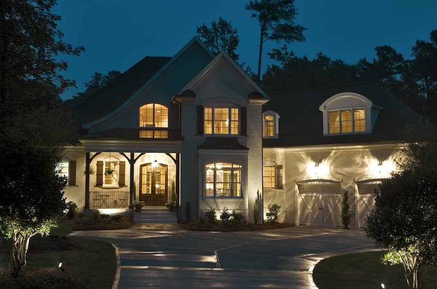 Enhancing-Your-Homes-Appeal-with-Landscape-Lighting